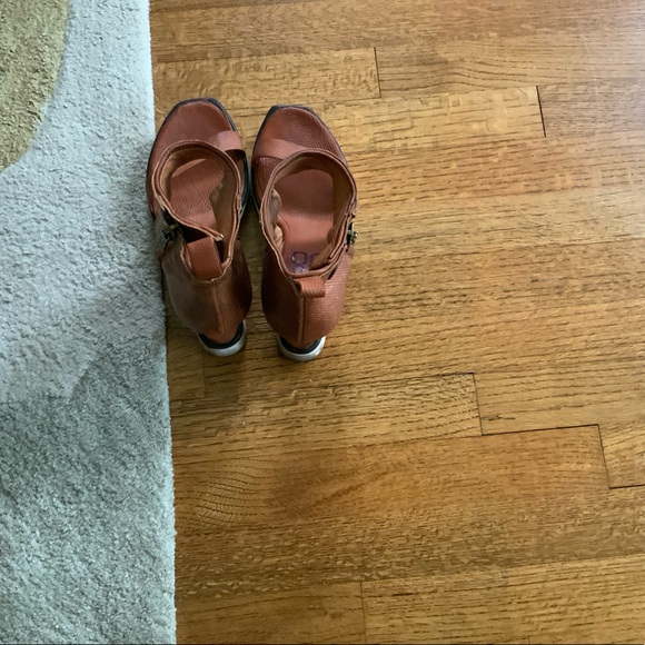 A.S. 98 women’s beautiful whiskey colored platform wedges size 9.5 - Picture 3 of 4